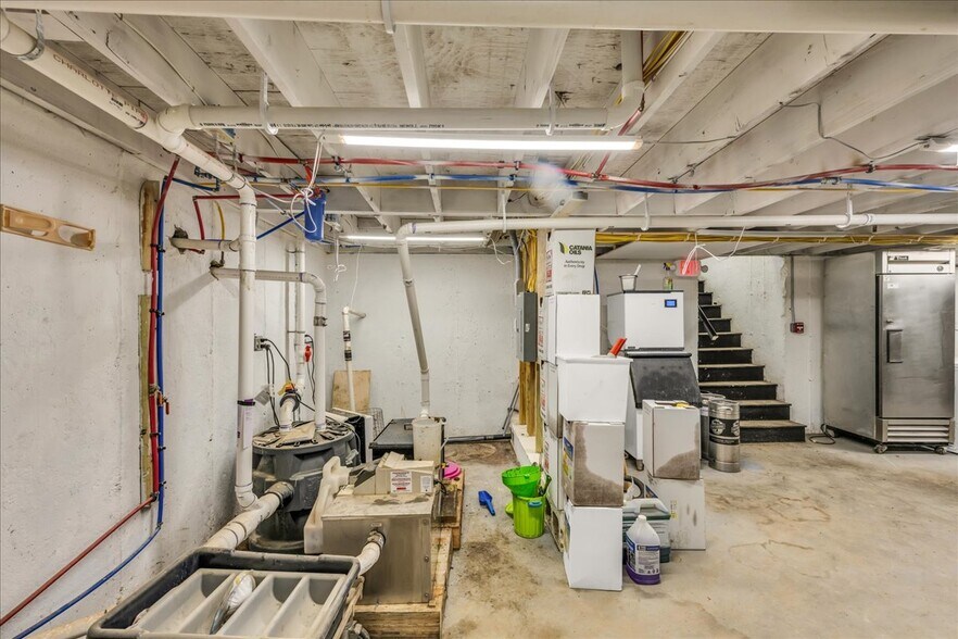 More Photos Of 357 W Main St, Searsport Freestanding For Sale