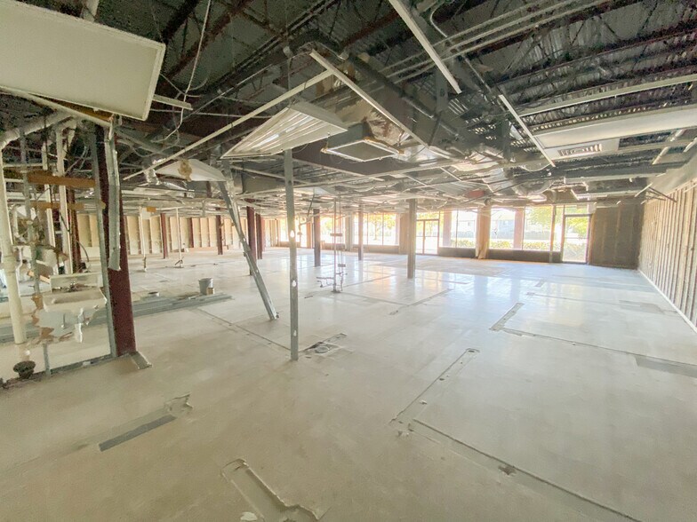 More Photos Of 100 Walkers Village Way, Walkersville General Retail For Lease
