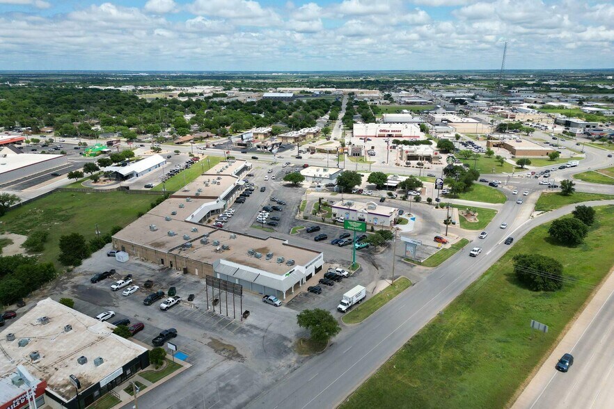 More Photos Of 4102 Buffalo Gap Rd, Abilene Unknown For Lease