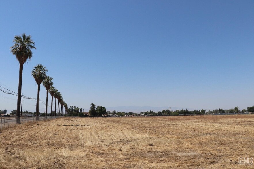 More Photos Of SWC Hosking & S Union Ave, Bakersfield Land For Sale