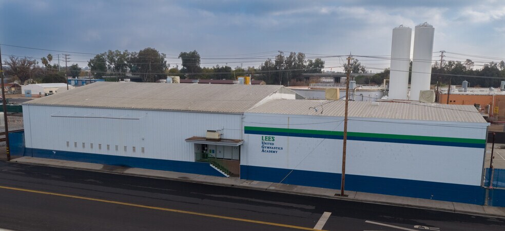 More Photos Of 505 W 6th St, Hanford Warehouse For Sale
