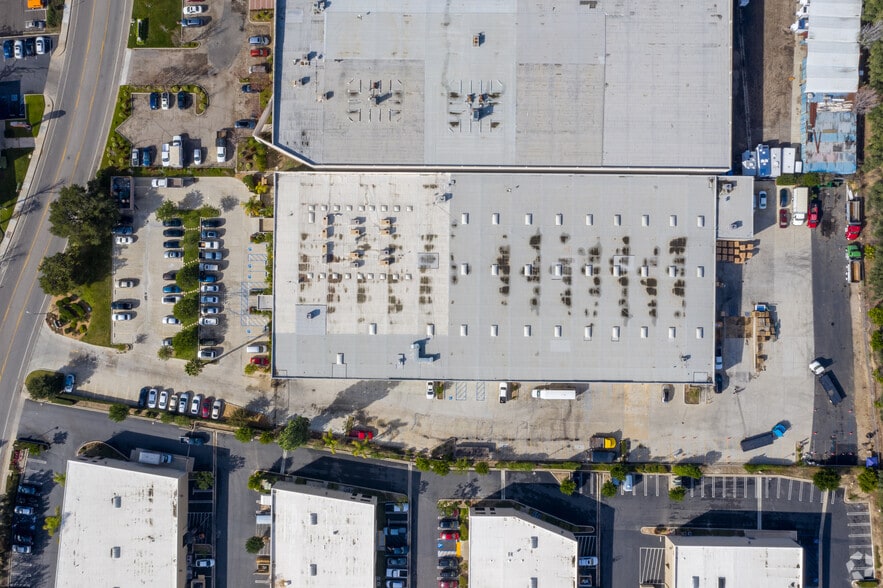 More Photos Of 45 W Easy St, Simi Valley Warehouse For Lease