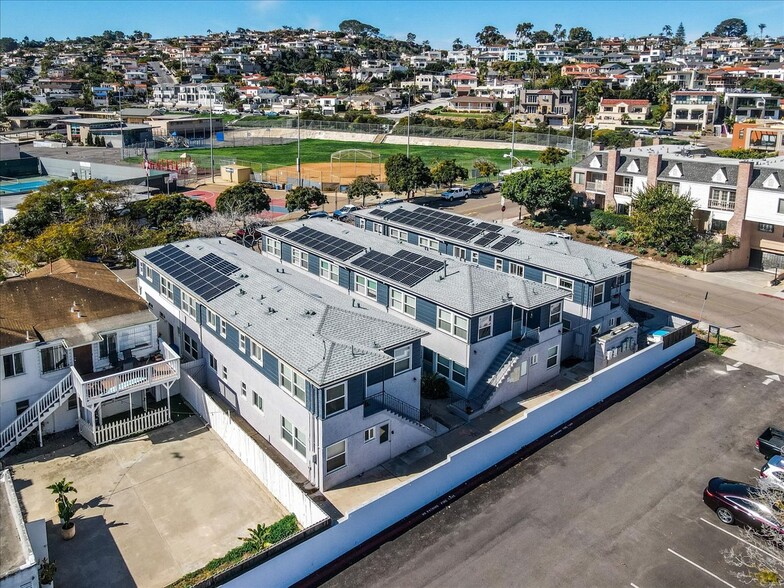 More Photos Of 3034 Canon St, San Diego Apartments For Sale