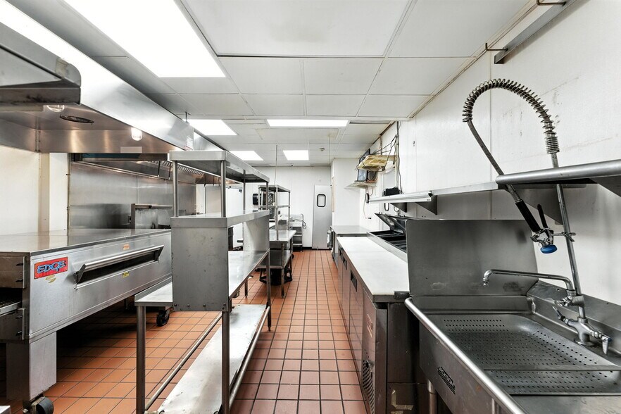 More Photos Of 568 Providence St, West Warwick Restaurant For Sale