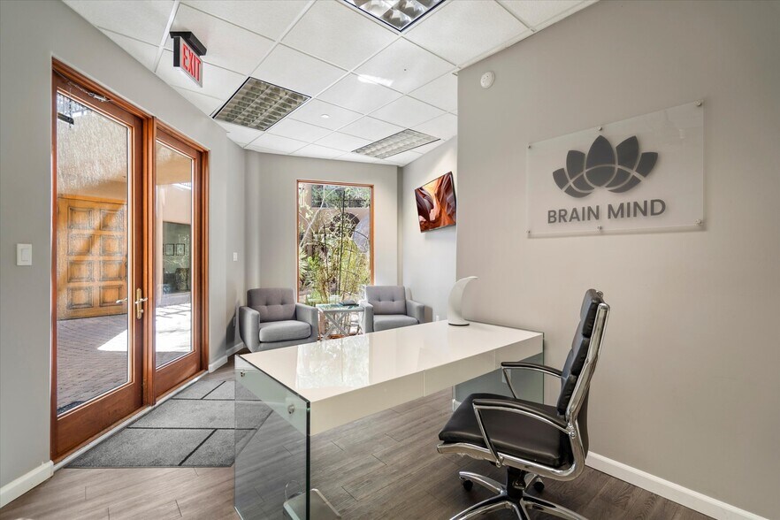 More Photos Of 8712 E Vista Bonita Dr, Scottsdale Medical For Sale