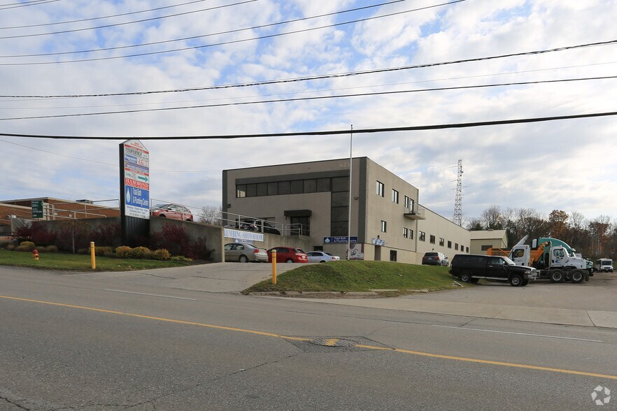 More Photos Of 625 Wabanaki Dr, Kitchener Light Distribution For Lease