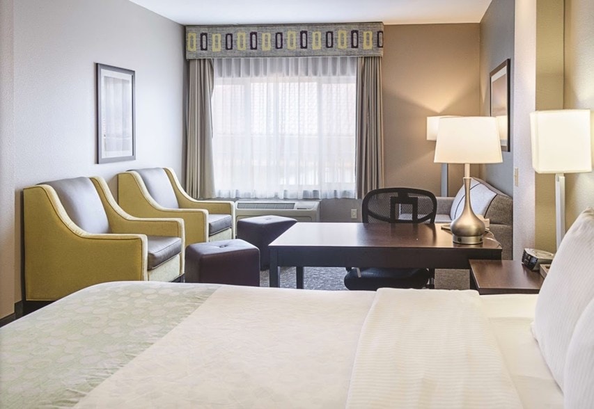 More Photos Of 957 Cedar Lake Rd, Biloxi Hotel For Sale