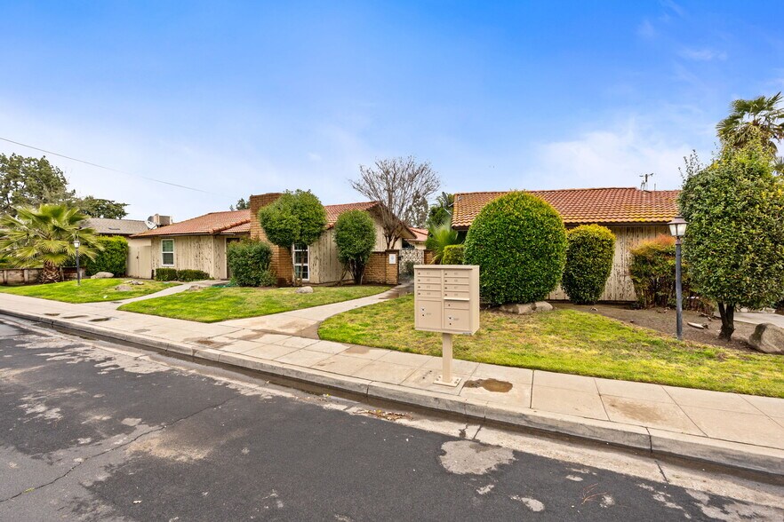 More Photos Of 1063 Pierce Dr, Clovis Apartments For Sale