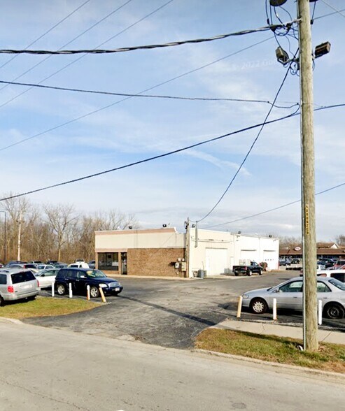 More Photos Of 450 W 34th St, Steger Auto Dealership For Sale