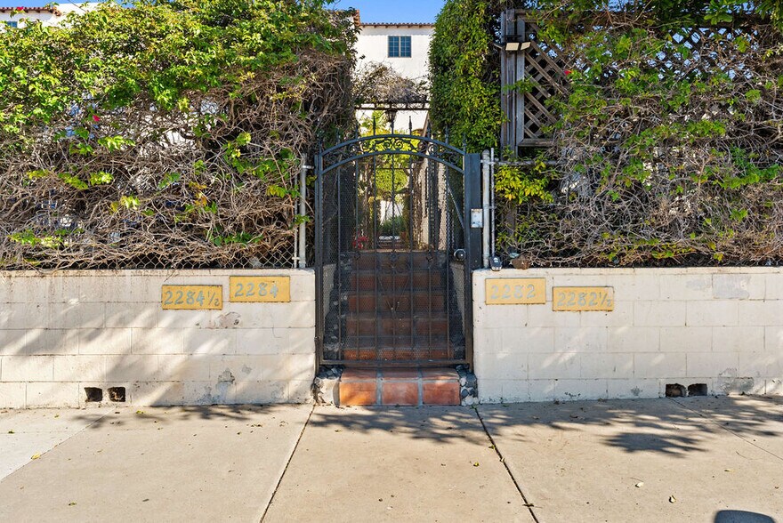 More Photos Of 2282-2284 Congress St, San Diego Apartments For Sale