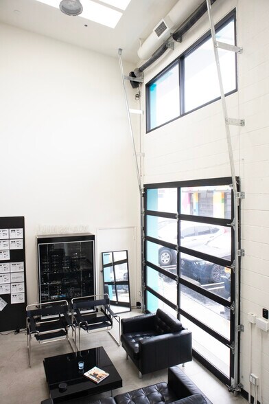 More Photos Of 1633-1639 Electric Ave, Venice Light Manufacturing For Lease