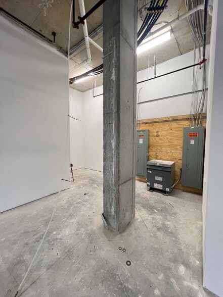 More Photos Of 139 Christopher Columbus Dr, Jersey City Apartments For Lease