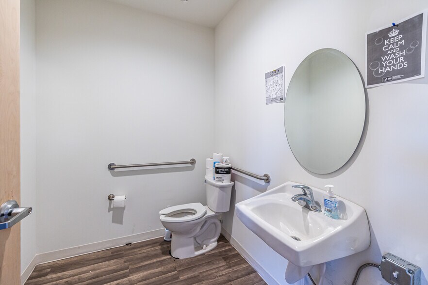 More Photos Of 4337 McBrayer Rd, Oakwood Warehouse For Sale