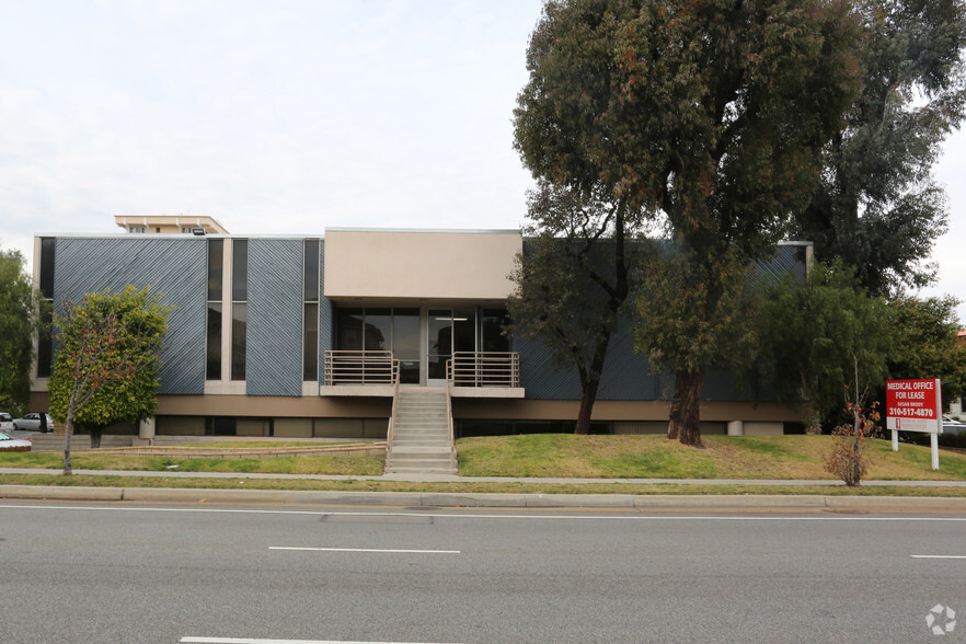 Primary Photo Of 3475 Torrance Blvd, Torrance Medical For Lease