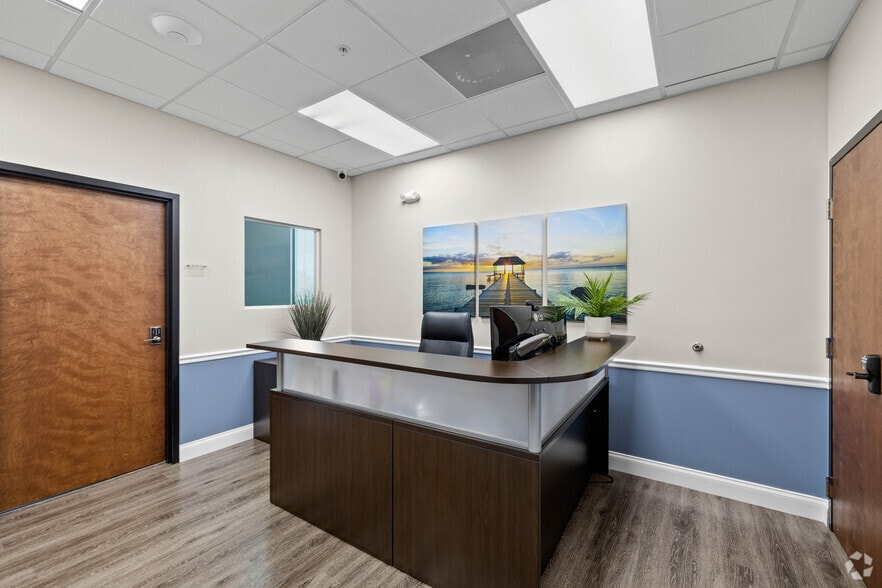 More Photos Of 1860 SW Fountainview Blvd, Port Saint Lucie Office For Lease