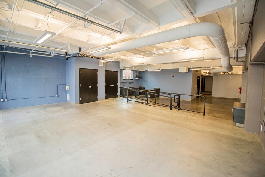 More Photos Of 615 Ferry St, Lafayette Office Residential For Lease