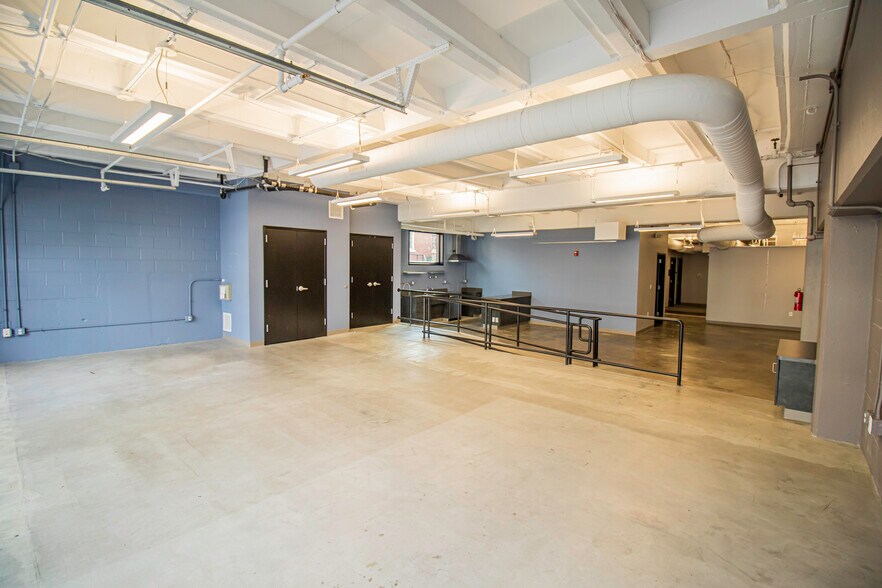 More Photos Of 615 Ferry St, Lafayette Office For Lease