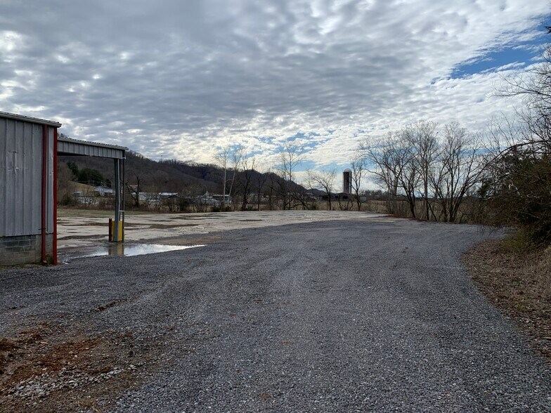 More Photos Of 601-605 N Tn-70, Rogersville Warehouse For Lease