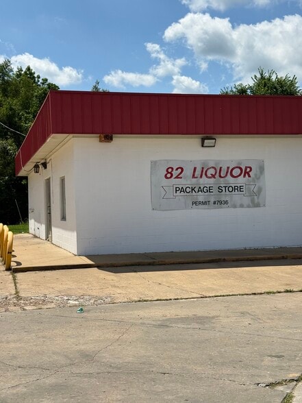 More Photos Of 19609 US-82, Carrollton Freestanding For Sale