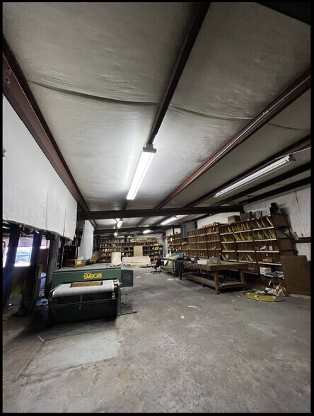 More Photos Of 1838 Federal Rd, Houston Warehouse For Sale