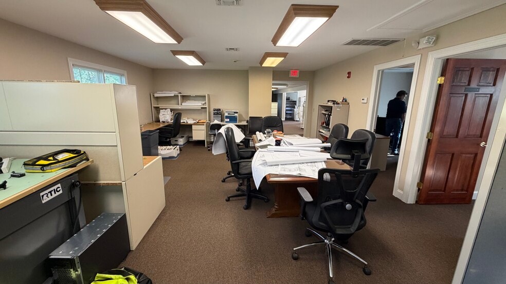 More Photos Of 205 State Route 31 N, Washington Office Residential For Sale
