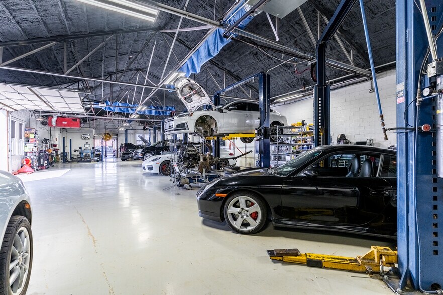 More Photos Of 425 Gum St, North Little Rock Auto Repair For Sale