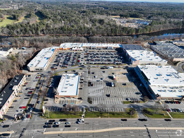 More Photos Of Daniel Webster Hwy & Danf Rd @ Daniel Webster Hwy. & Danfort Rd., Nashua Unknown For Lease