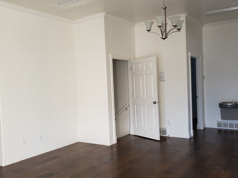 More Photos Of 579 W Center St, Pleasant Grove Medical For Lease