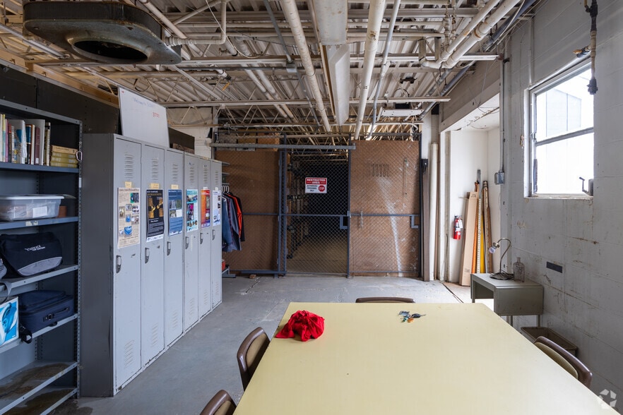 More Photos Of 99 Airport Rd, Concord Manufacturing For Sale