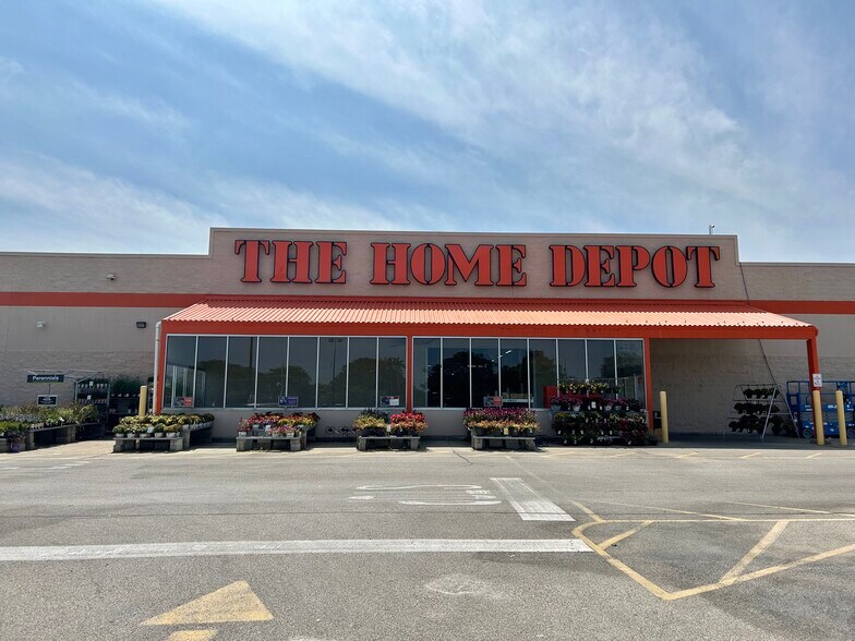 More Photos Of 2135-2251 Belvidere Rd, Waukegan Unknown For Lease