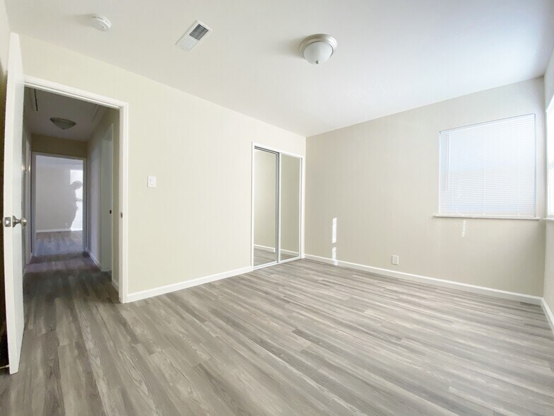 More Photos Of 227 Madrone St, Redwood City Apartments For Sale