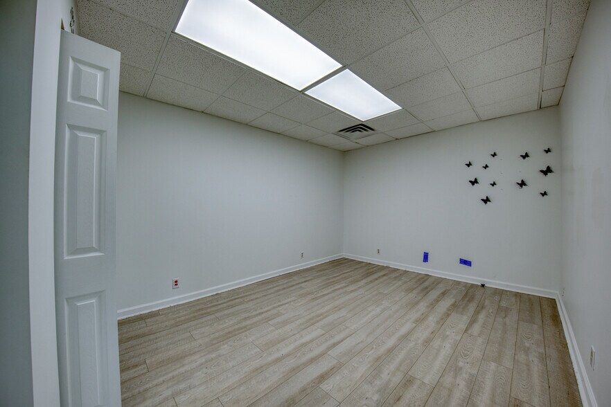 More Photos Of 226 Washington St, Newell Storefront Retail Residential For Sale