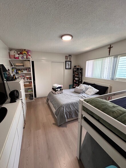 More Photos Of 14611 Larch Ave, Lawndale Apartments For Sale