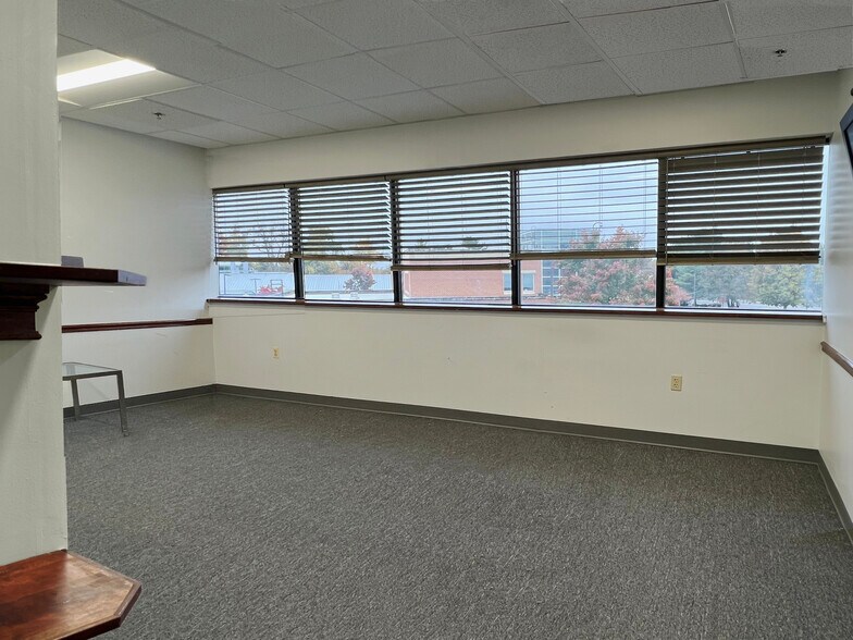 More Photos Of 201 Milford Mill Rd, Pikesville Medical For Sale