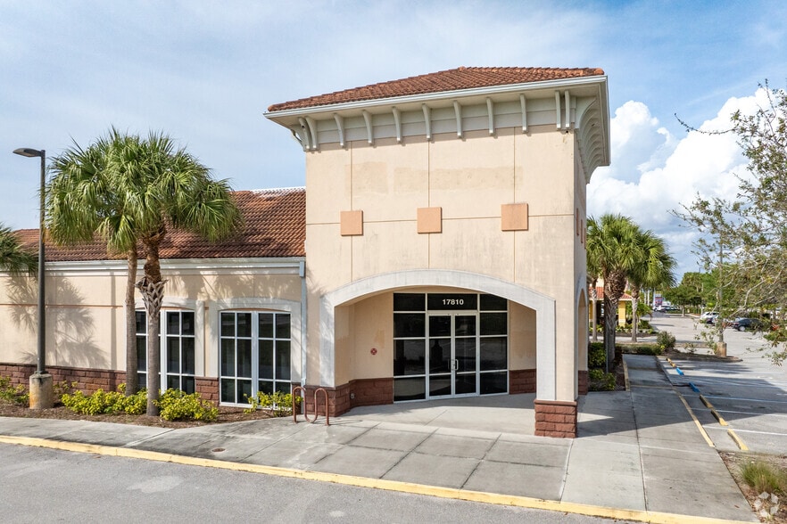 More Photos Of 17810 Ben Hill Griffin Pky, Fort Myers Bank For Lease