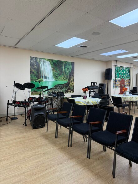 More Photos Of 220-05 Jamaica Ave, Queens Village Medical For Lease