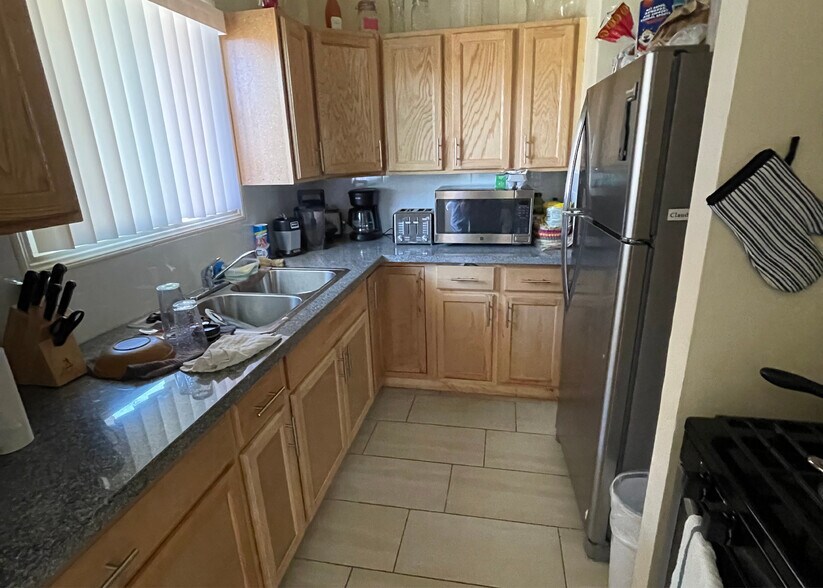 More Photos Of 1100-1114 E 3rd Ave, La Habra Apartments For Sale