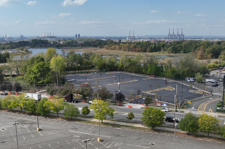 Primary Photo Of 2505 Forest Ave, Staten Island Land For Lease