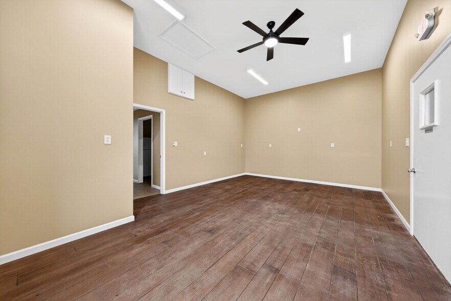 More Photos Of 114-116 E Orleans St, Pacific Office For Sale