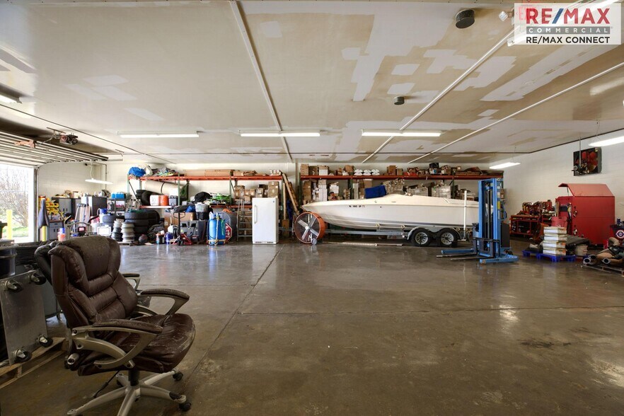 More Photos Of 2521 Hayes Rd, Hayes Light Distribution For Sale