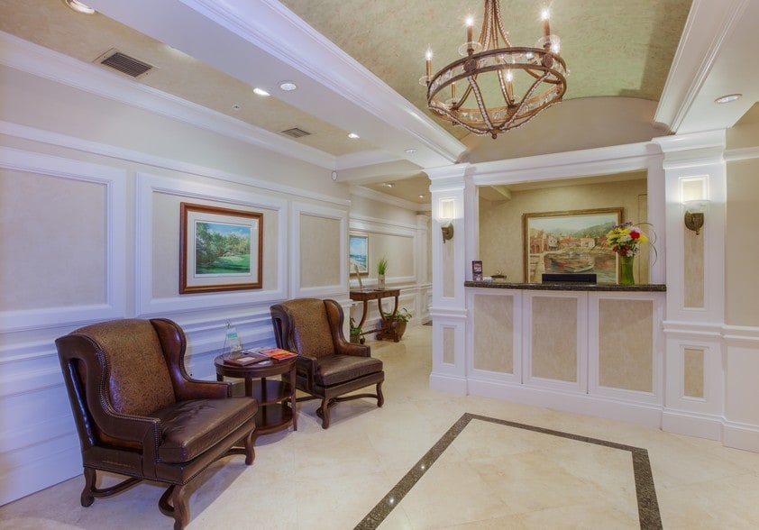 More Photos Of 780 5th Ave S, Naples Storefront Retail Office For Lease