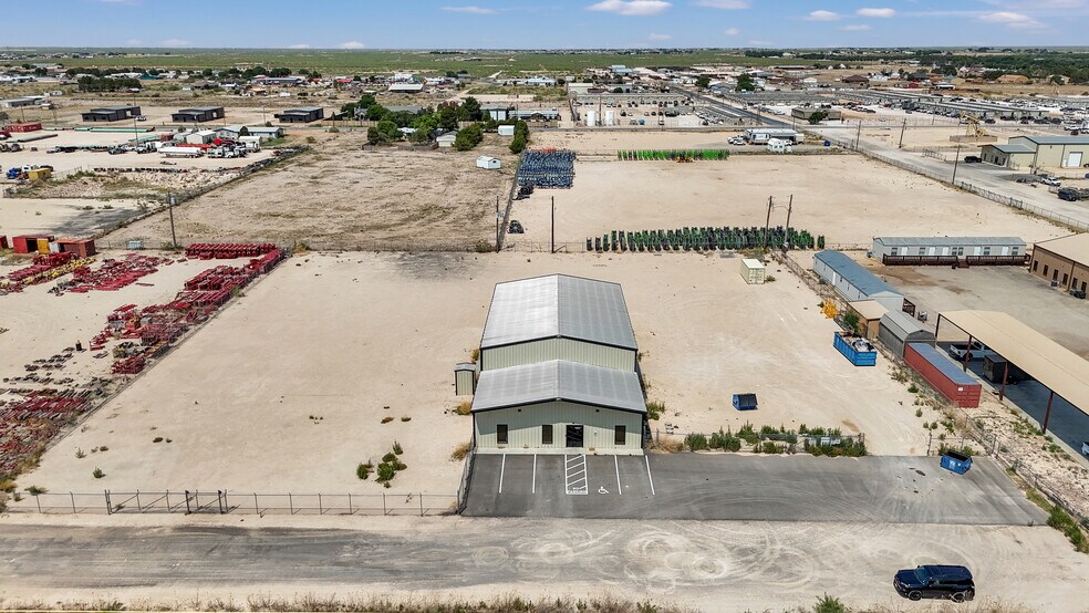 More Photos Of 11424 W County Road 35, Midland Warehouse For Lease