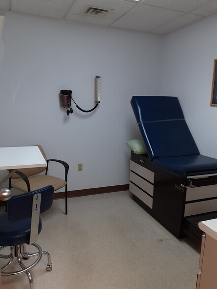 More Photos Of 505 NYS RTE 208, Monroe Office For Sale