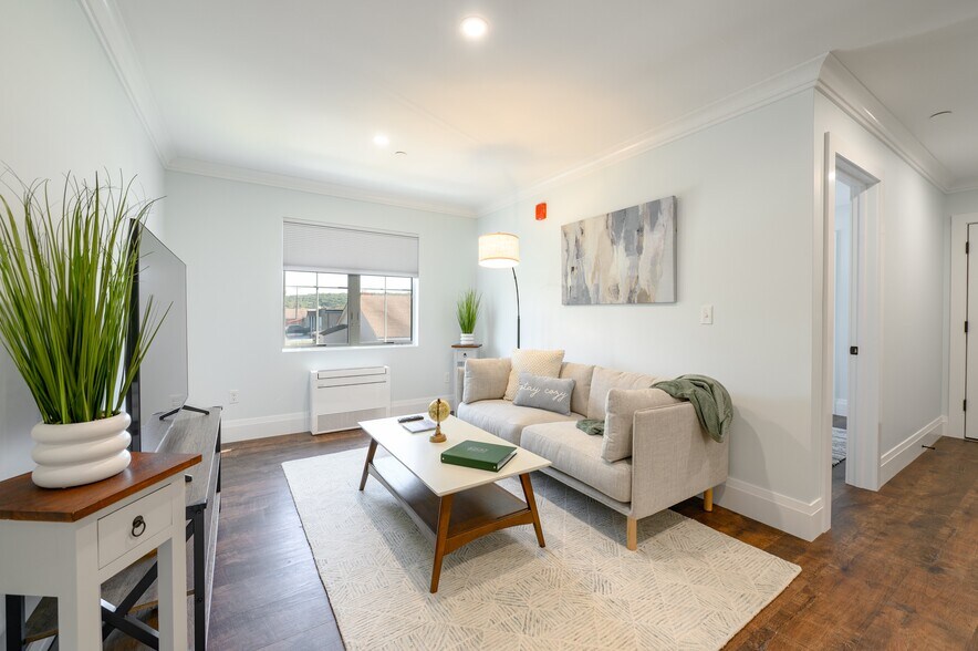 More Photos Of 159 Boston Post Rd, East Lyme Apartments For Sale