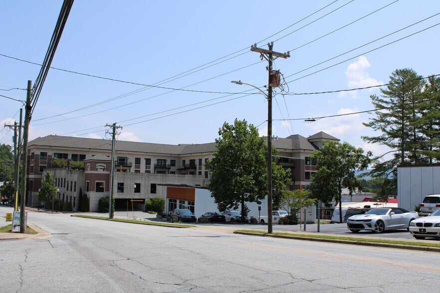 More Photos Of 29 W French Broad St, Brevard Apartments For Sale