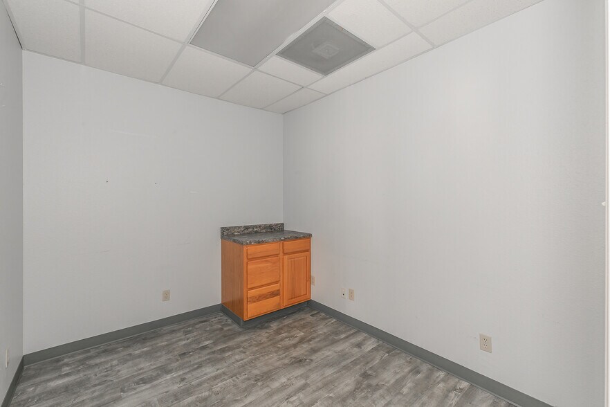More Photos Of 2014 Justin Rd, Highland Village Medical For Lease