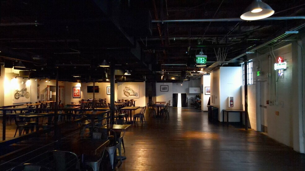 More Photos Of 100 W Livingston St, Orlando Restaurant For Lease