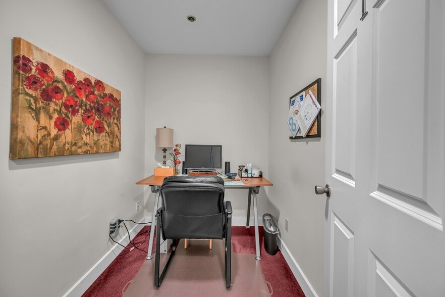 More Photos Of 898 Ethan Allen Hwy, Ridgefield Medical For Sale