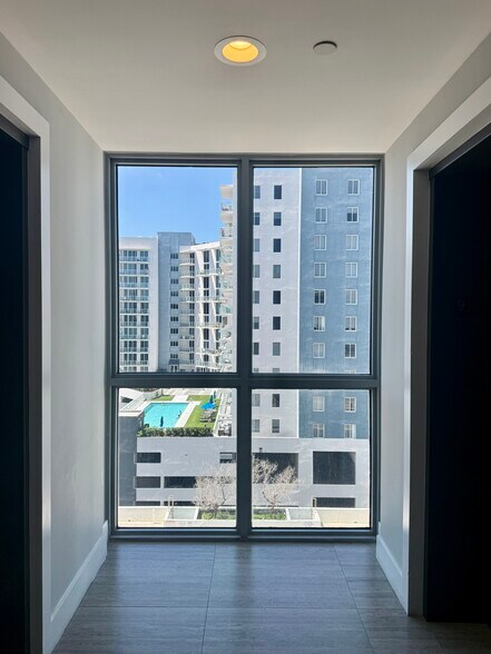 More Photos Of 140 S Dixie Hwy, Hollywood Apartments For Sale