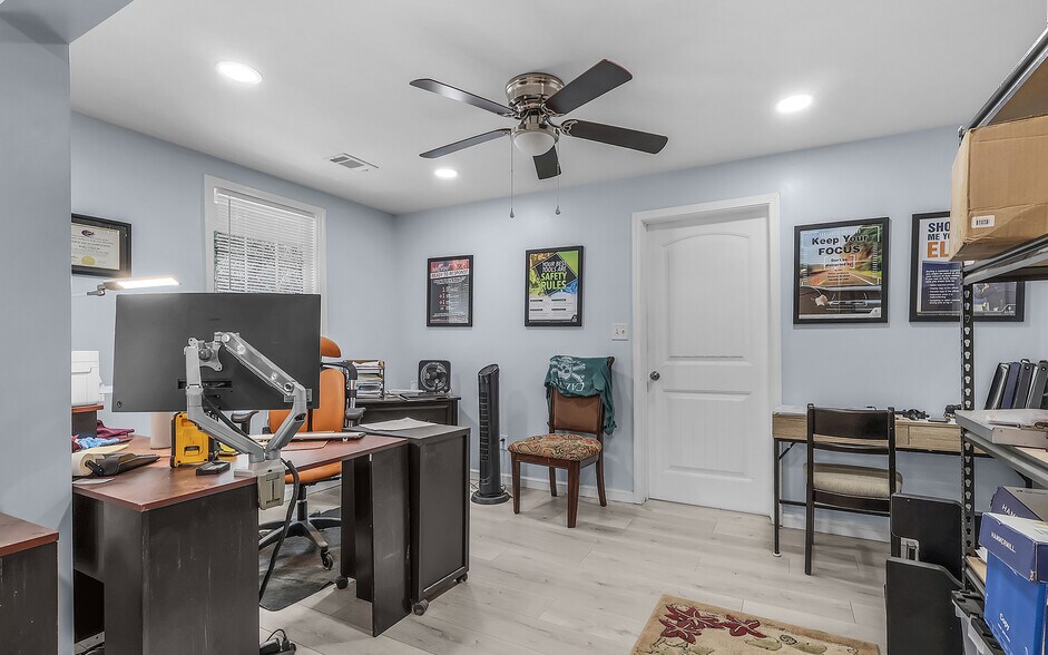 More Photos Of 123 Beasley Rd, Savannah Industrial For Sale